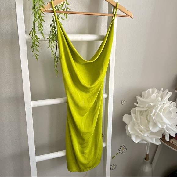 Lime Green Backless Plunging Neckline Mini Dress Large - Picture 6 of 9